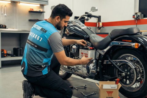 Batteryman Motorcycle Battery Replacement Service Section Image