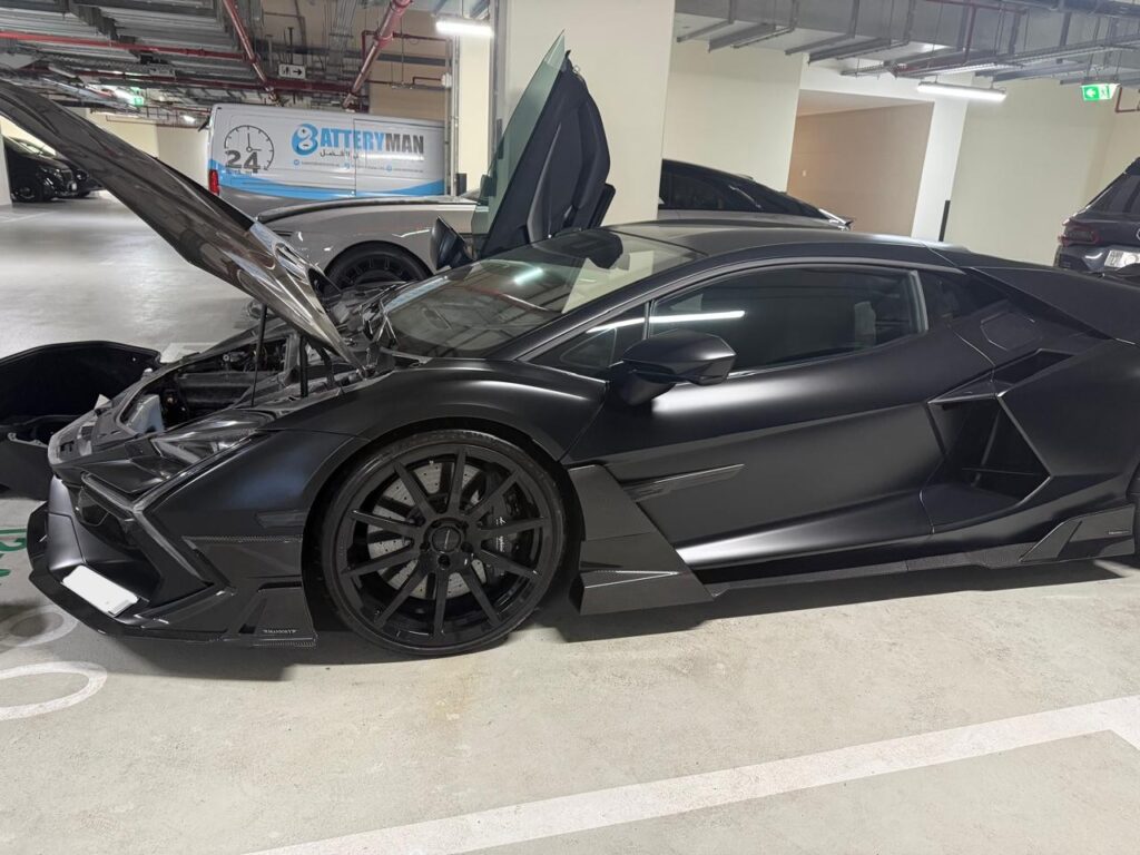 Lamborghini Car Battery Change Homepage Image